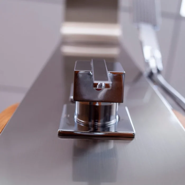 Hardwood Timber Outdoor Shower Column (Alder Wood)