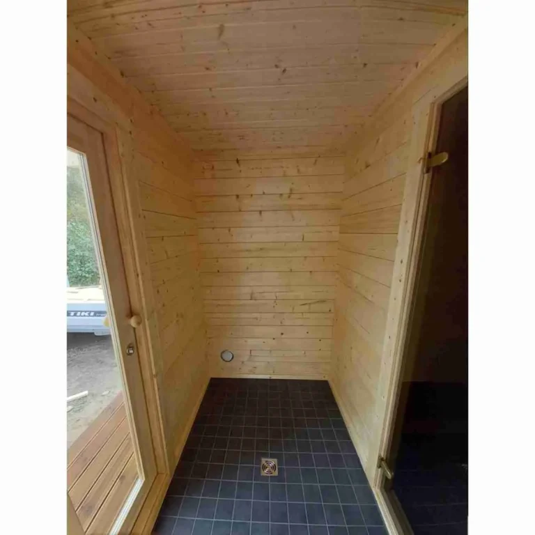 sauna-cabin-bergen-changing-room