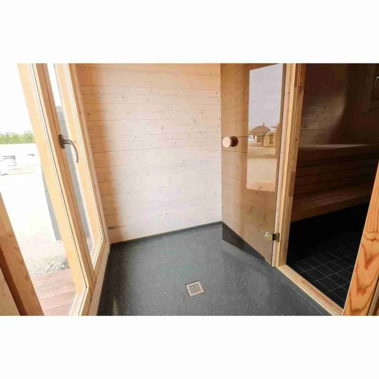 Fellin-Sauna-Cabin-Changing-Room