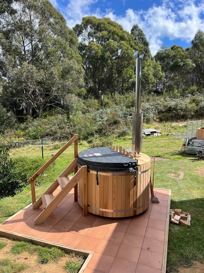 above-ground hot tubs