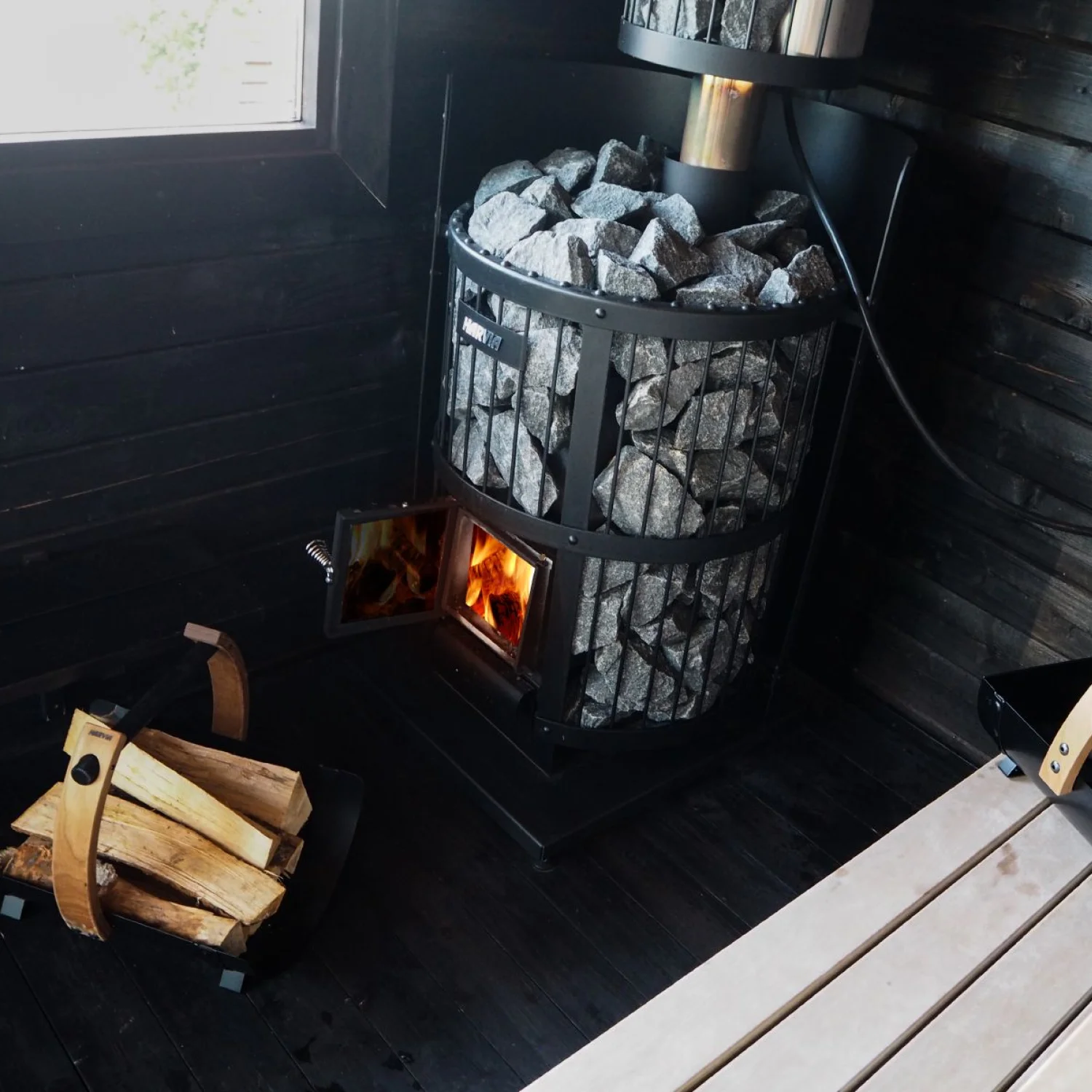 Wood burning heater Harvia Legend 240 BimSchV2 black