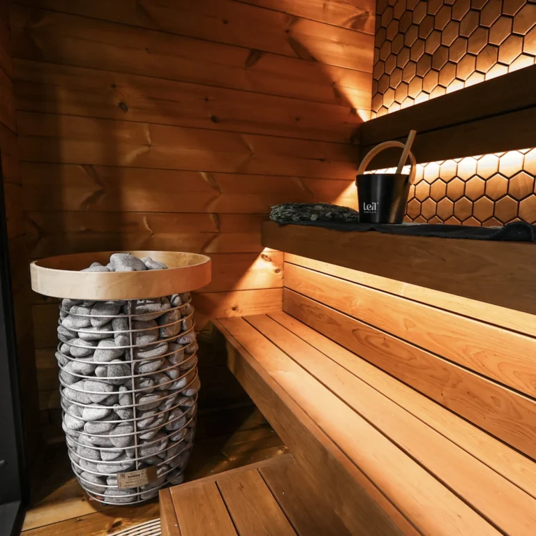 Leil Viva 210 sauna bench, heater and hexagon wall