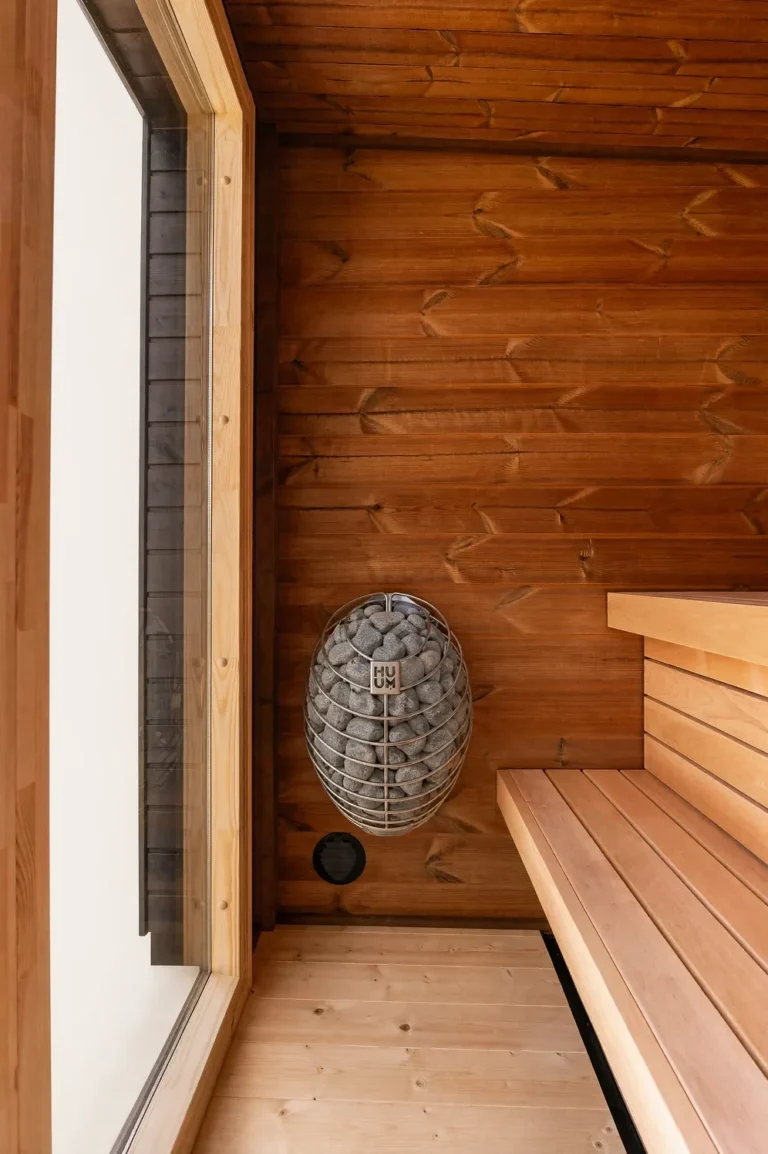 Leil Patio XXS outdoor sauna - interior corner